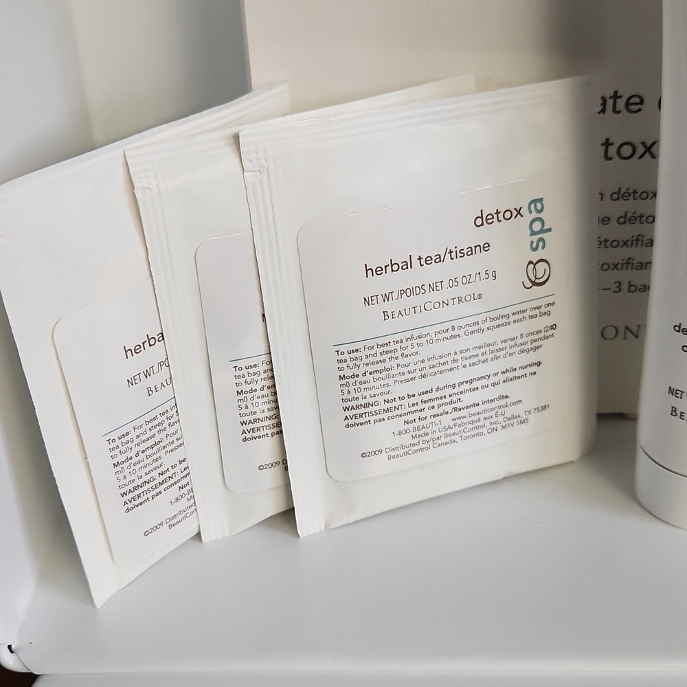 BeautiControl Spa Detox " The Ultimate Detox Kit" - Picture 2 of 12